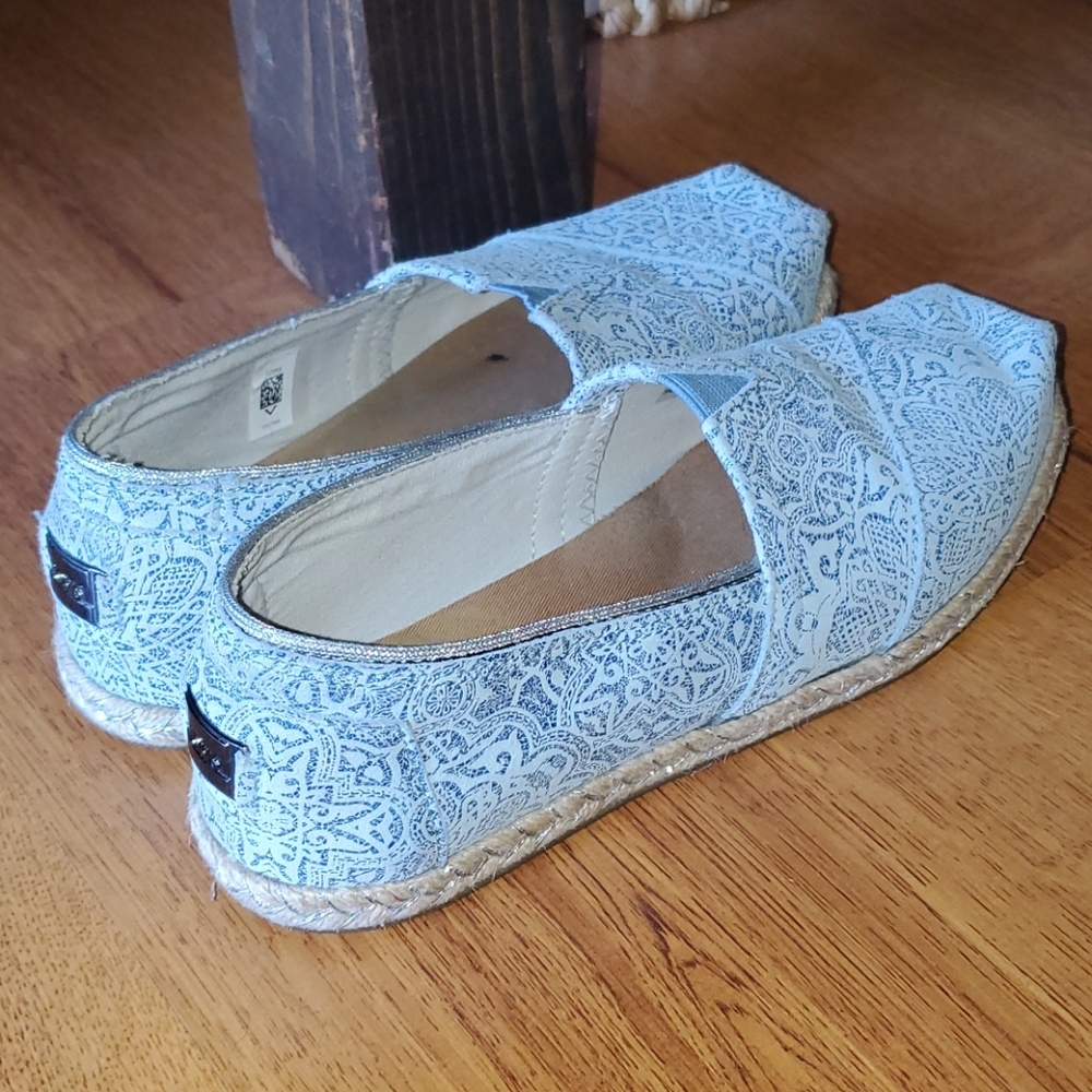 Toms pattern blue size 6.5w